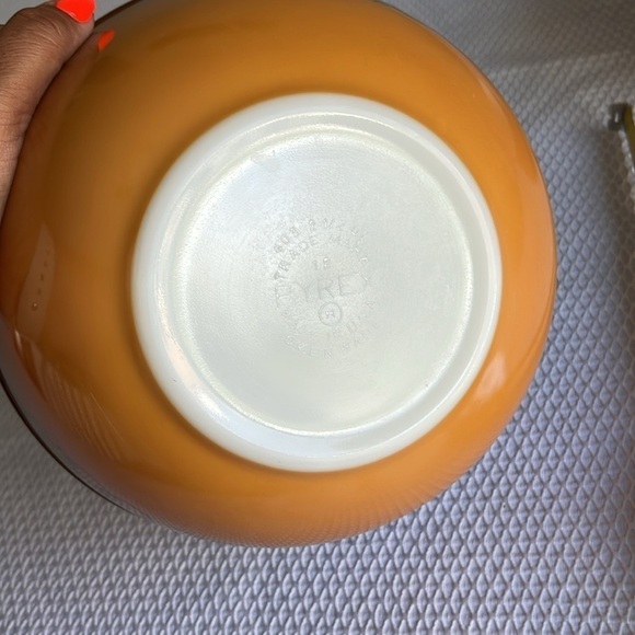 vintage Pyrex old orchard pattern #403 brown nesting mixing bowl 2 1/2 qt - Picture 4 of 6